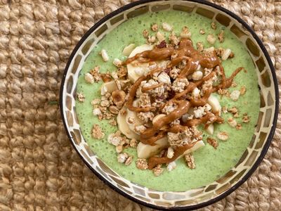 Smoothie bowl met spinazie en banaan
