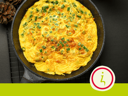 Omelet met verse tuinkruiden en brie