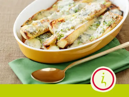 Pastinaak met brie, peterselie en walnoten