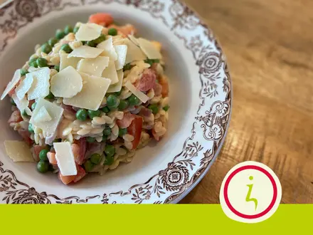 Orzo met doperwtjes en tomaat 